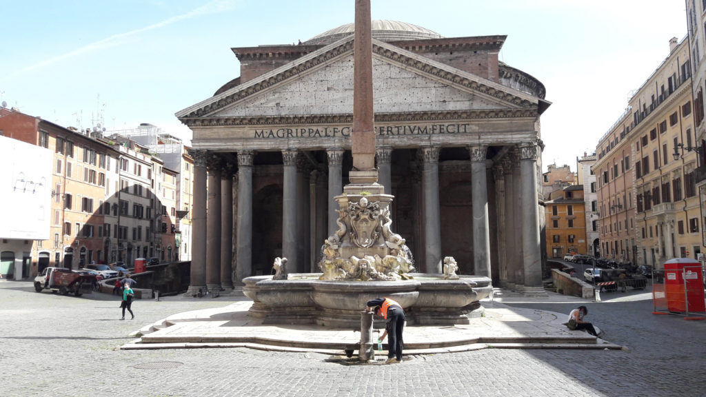 Piazza della Rotonda & The Pantheon during Covid-19 (phase 1)